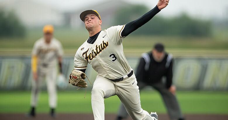 Smith pitches no-hitter, scores winning run