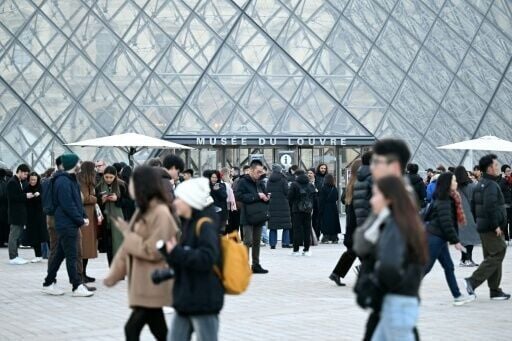 Tourists were left disappointed outside the Louvre