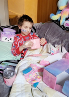 Cancer-stricken girl who set birthday card record dies