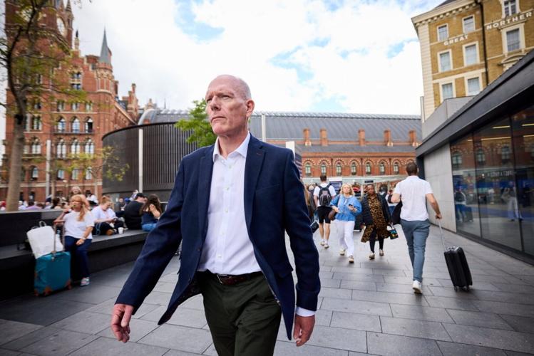 Former MI6 intelligence officer was recruited by a uni professor and had 14 aliases