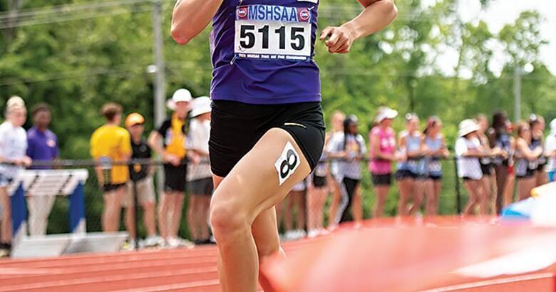 Samuelson goes distance in four district events