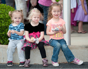 Windsor Baptist Easter Egg hunt draws 100 children 