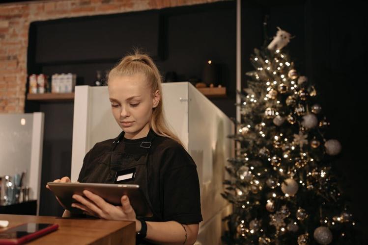 pexels-pavel-danilyuk-6612702