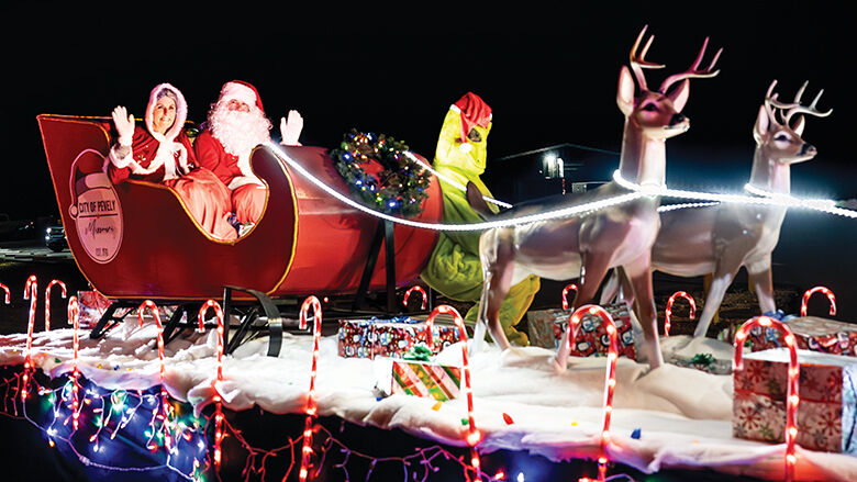 Pevely-Herculaneum Christmas Parade Returns Despite Chill | Local News ...