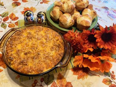 Turkey-Macaroni Special, Aunt Blanche's Cloverleaf Rolls