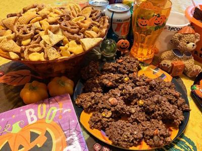 Chocolate Rice Krispies Treats, Ranch Snack Mix