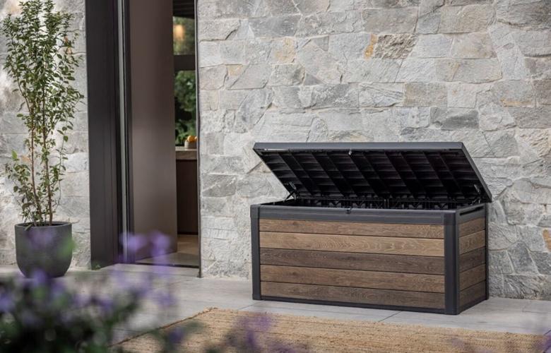 Outdoor storage box