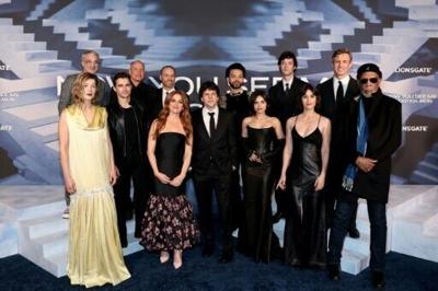 Jesse Eisenberg (C) leads the cast of 'Now You See Me: Now You Don't'