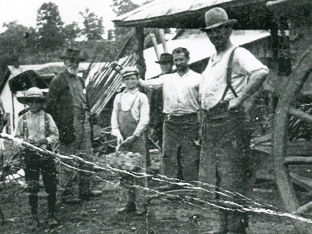 Cedar Hill blackmsith show