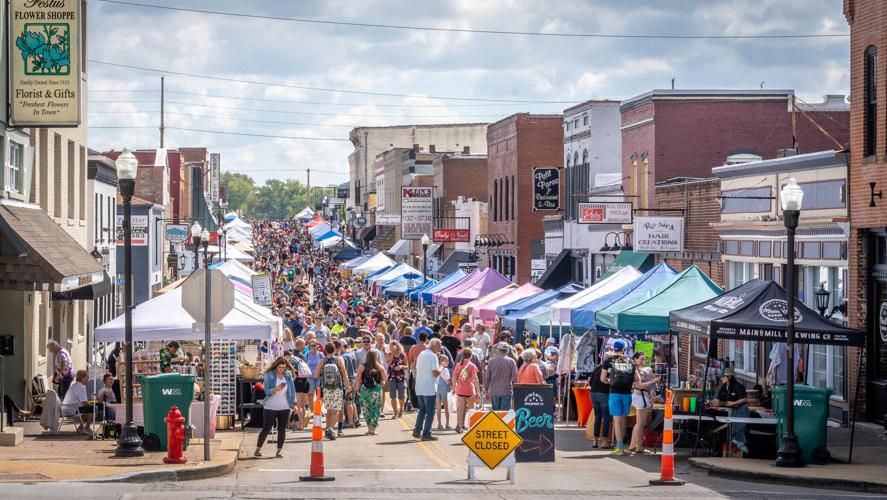 Festus Main Street filled with vendors and people for the 2023 Twin City Days.