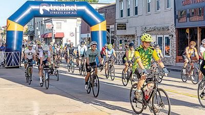 More than 400 riders begin their journey at last year’s Bottleneck Bridge Ride.