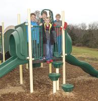 ICYMI: De Soto gets $176,400 grant to help fund new playgrounds