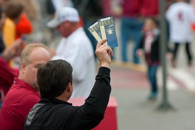 How scammers are already targeting NFL fans this season