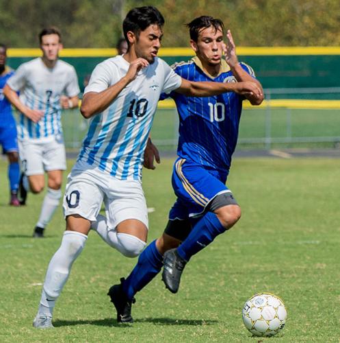 Ted Howell D4-0100.jpg