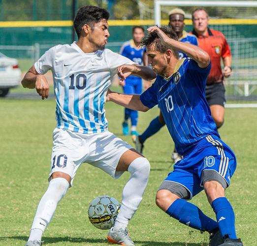 Ted Howell D4-0102.jpg