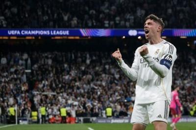 Real Madrid's Uruguayan midfielder Federico Valverde celebrates scoring his team's second goal against Manchester City