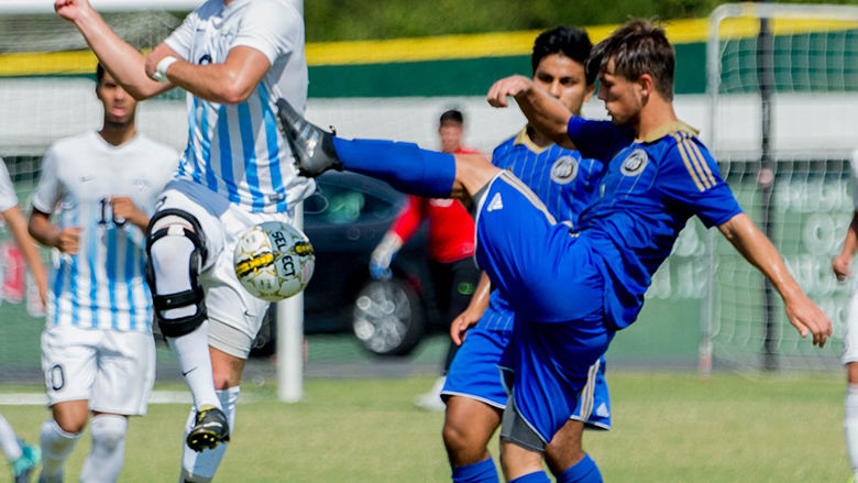 Ted Howell D4-0202.jpg