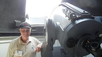 Don Ficken of the St. Louis Astronomical Society with Jefferson College’s telescope at an event held in September 2021.