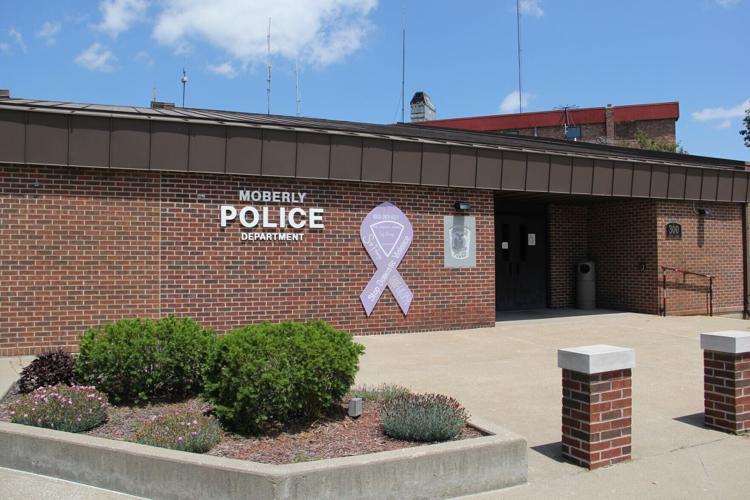 moberly police.jpg