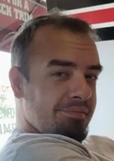 Aaron Joseph Klefisch, 32, of St. Louis