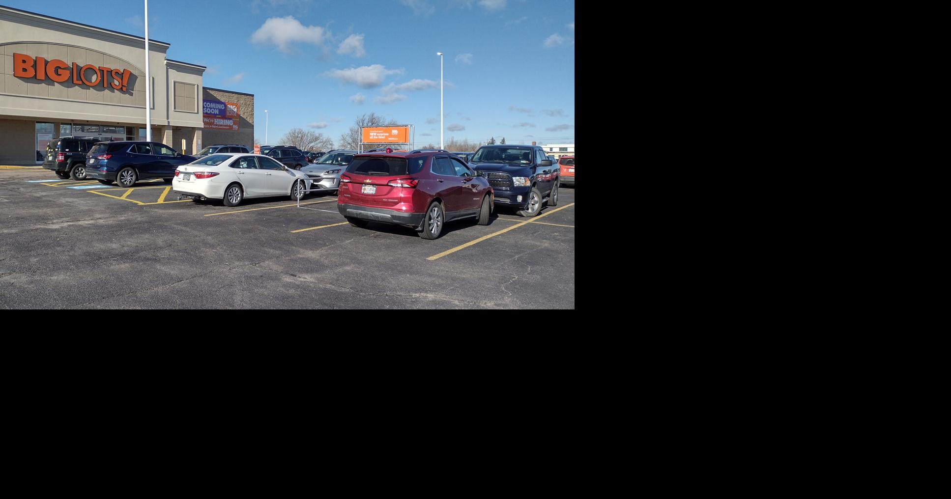 Shopping plaza booming after Big Lots opening, next step is to fill it