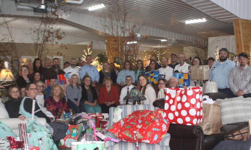 Local corrections officers, community give back during holiday season