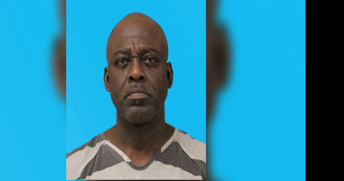 Austin police seek public's help in locating man with outstanding