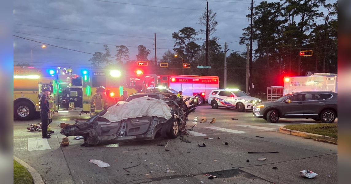 Suspected drunk driver hospitalized after crashing into pole in Harris ...