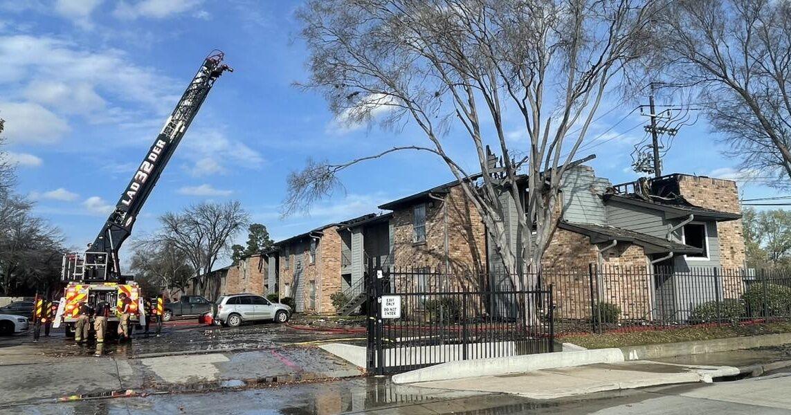 Woman charged with arson after setting boyfriend's clothes on fire ...