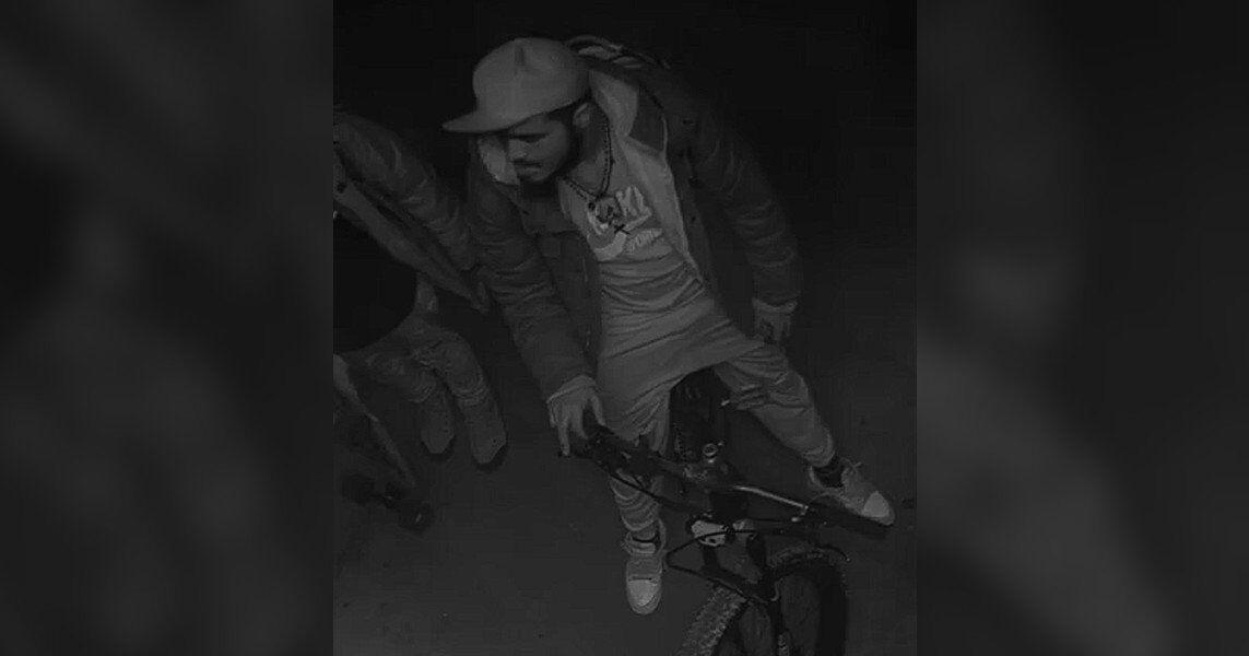 Austin police seek publics help in identifying auto theft suspect ...