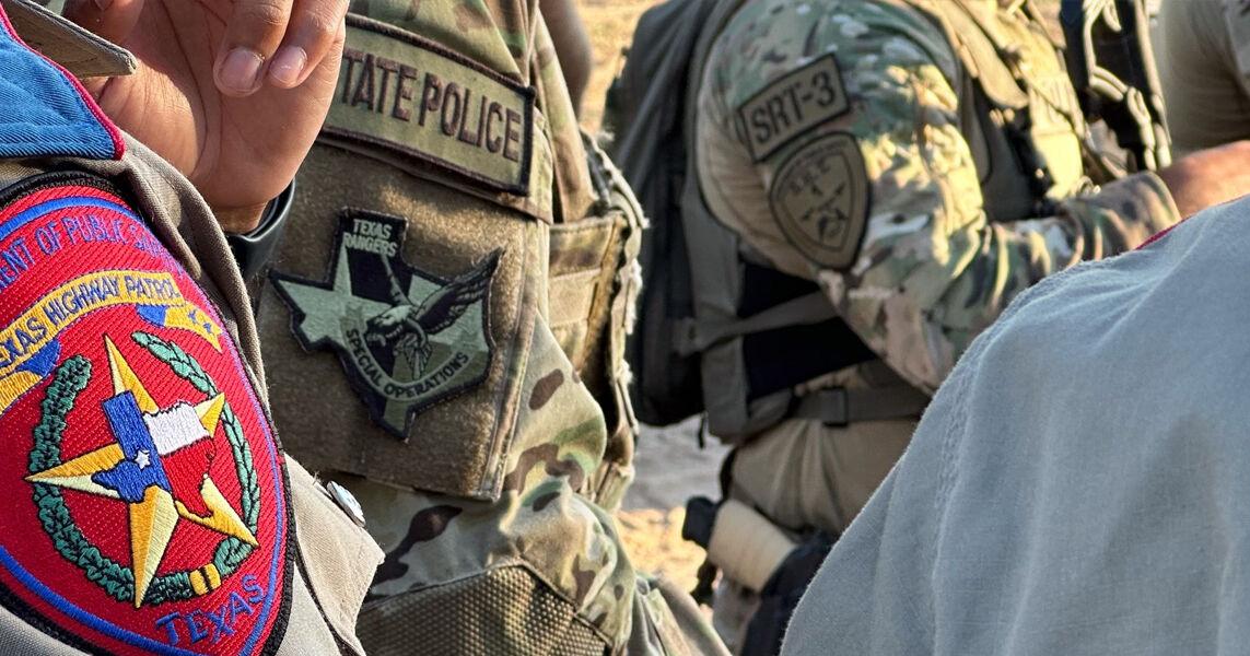 Texas man surrenders after barricading himself during arrest attempt ...