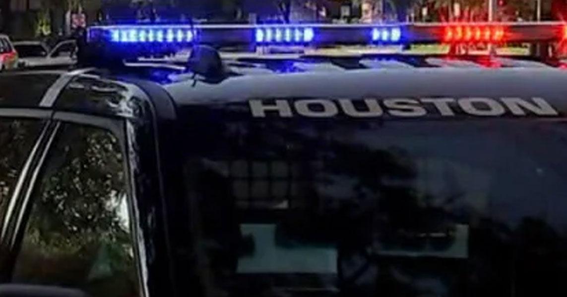 Houston police investigate fatal crash on Southwest Freeway