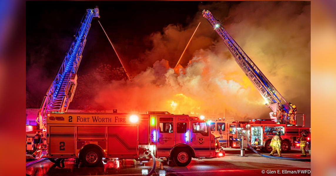Fort Worth firefighters battle large warehouse blaze | North Texas ...