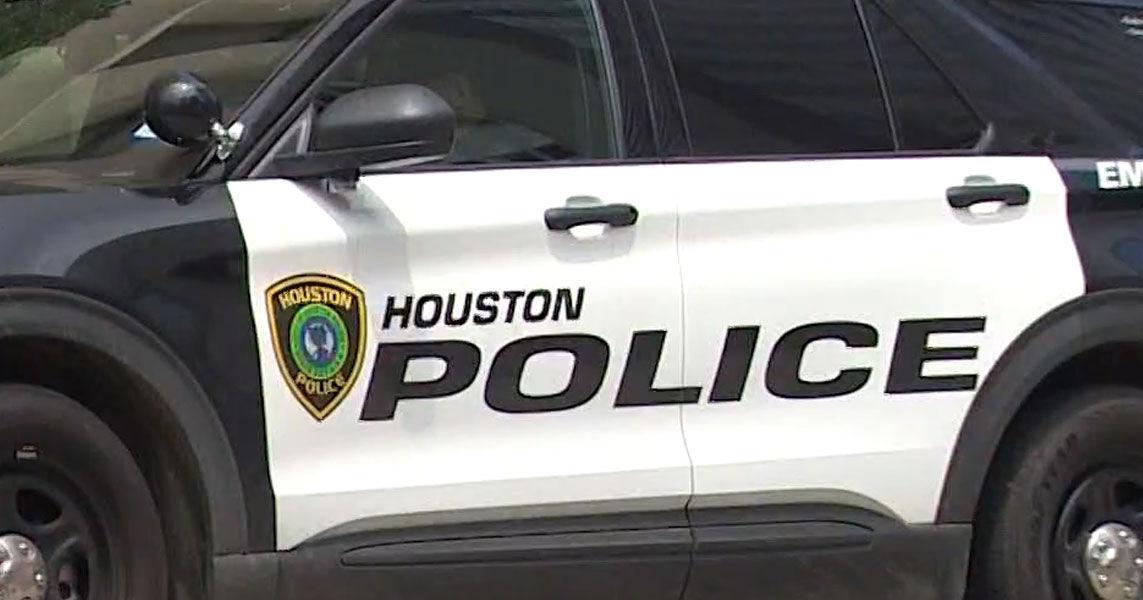 Houston man dies after being struck by 18-wheeler | Upper Gulf Coast ...