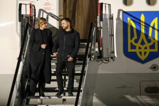 Ukraine's President Volodymyr Zelensky and First Lady Olena Zelenska disembark at Dublin Airport
