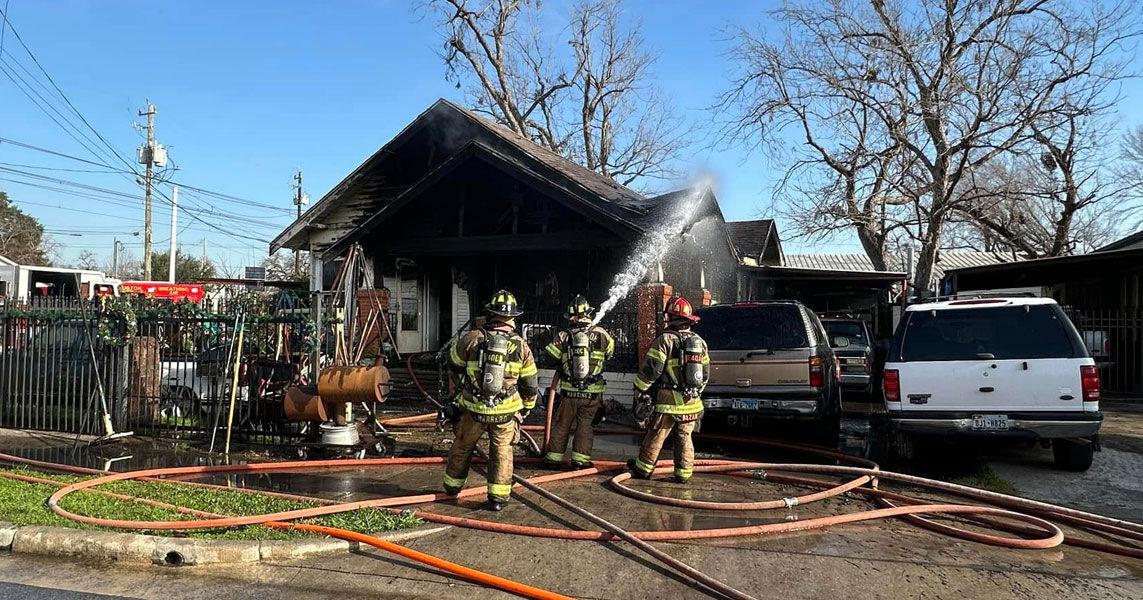 Houston firefighters rescue man from burning home | Upper Gulf Coast ...