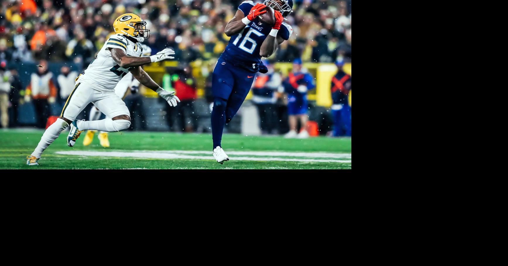 Titans receivers need to better their battle skills Football