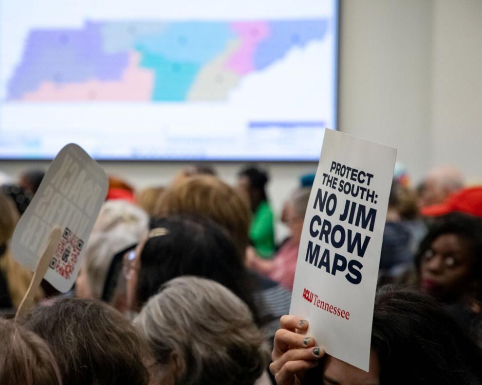 Protesters, Democrats fight redistricting on second day of special session