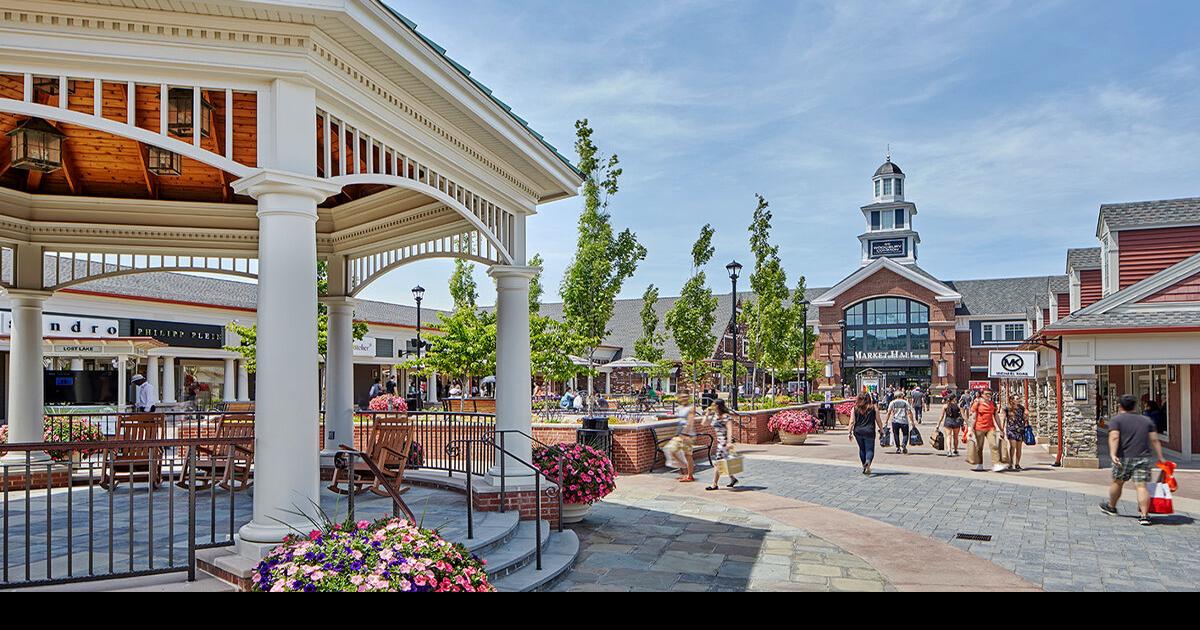 New Market Hall and Welcome Center at Woodbury Common Premium Outlets