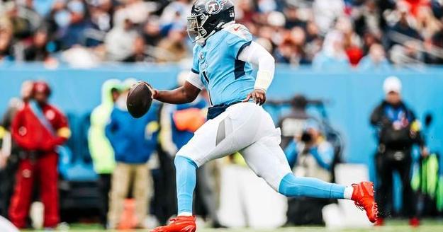 Can Cam Ward help Titans by using legs more often?