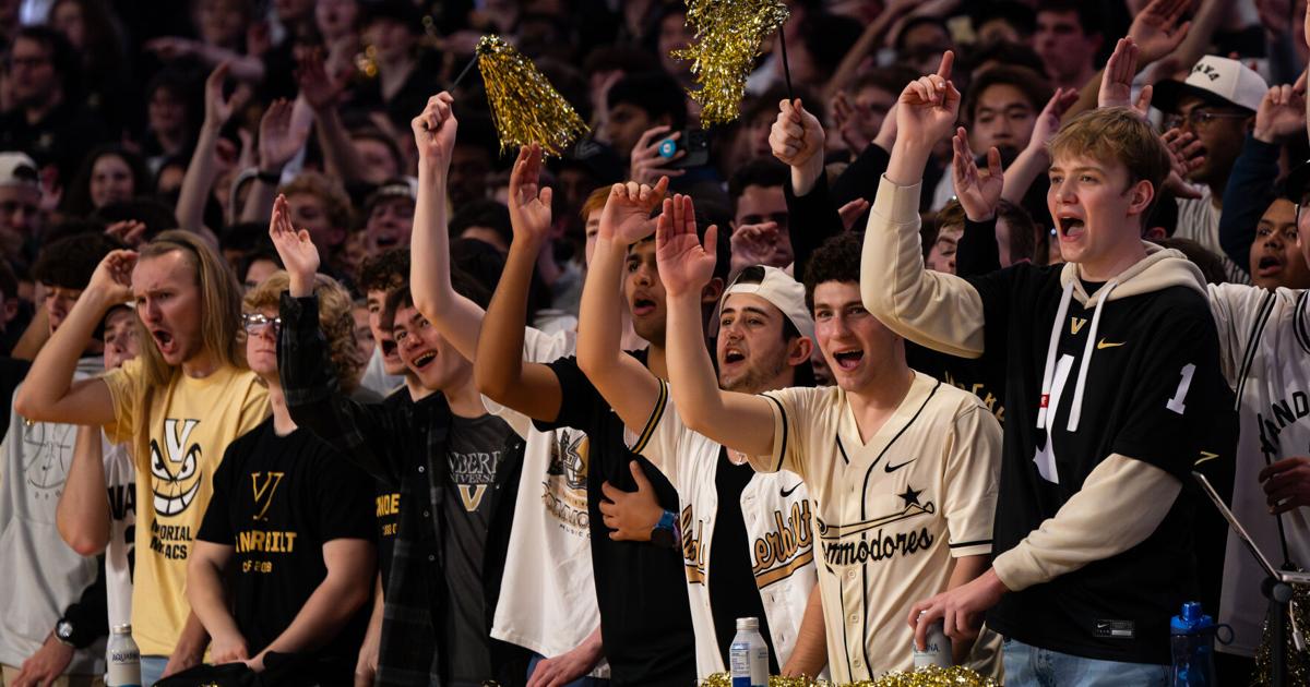 Vanderbilt hoops recruit Gabe Nesmith intends to play this year