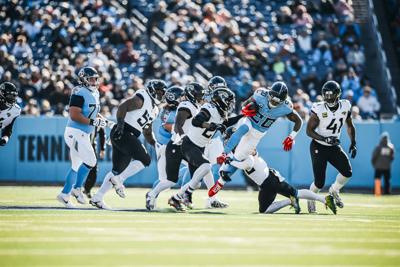Titans running back Tony Pollard