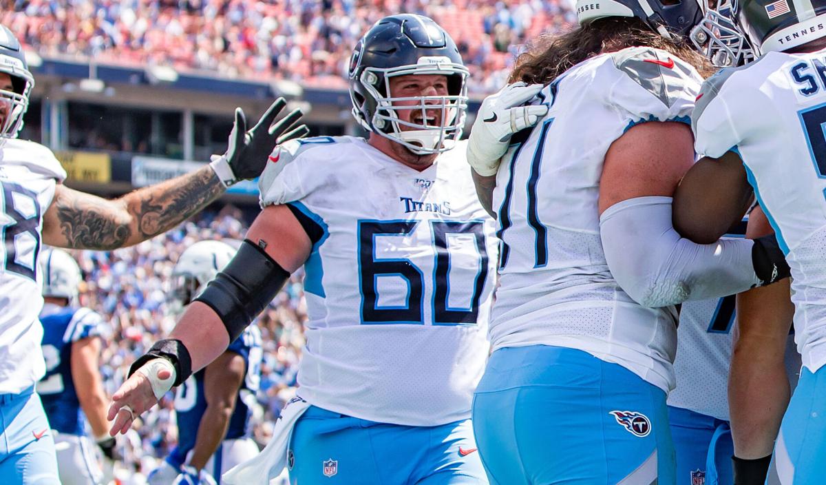 Titans lock up key member of their offensive line, Titans