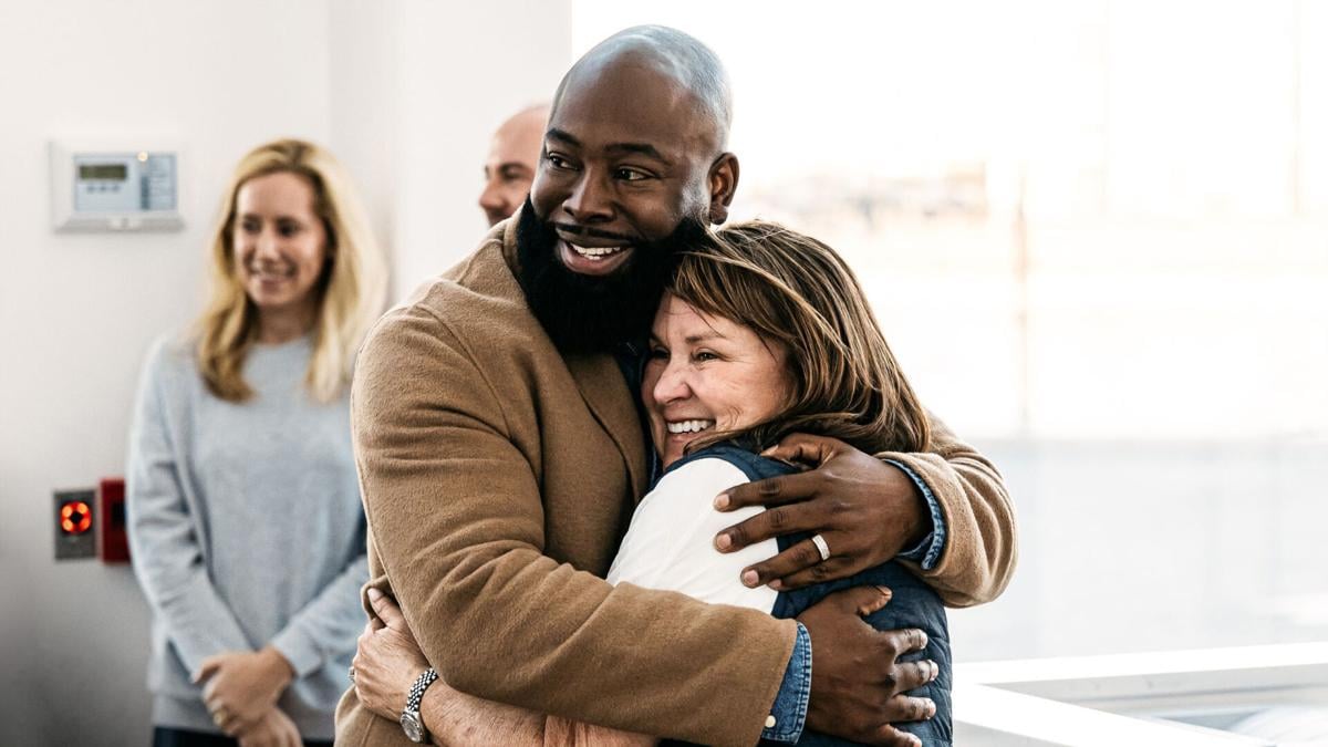 Tennessee Titans Employees Warmly Welcome Ran Carthon - Sports