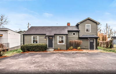 2809 Azalea Place