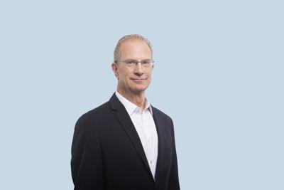 Dana_Litman_CFO_Sonata_Bank.jpg