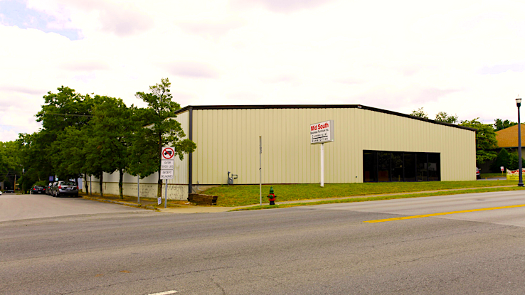 Zanies-area warehouse sells for $3.3M - Vimarsana News