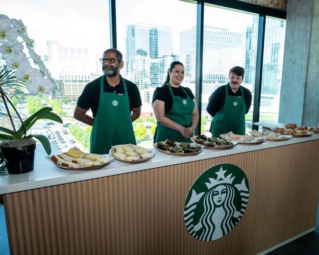 StarbucksAnnouncment-5976.jpg