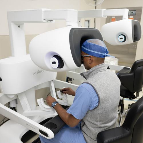 Davinci 5 RobotSurgery-1508 copy.jpg