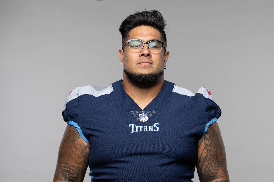 Titans DL Kyle Peko Draws Inspiration From Wife's Courageous Cancer Fight